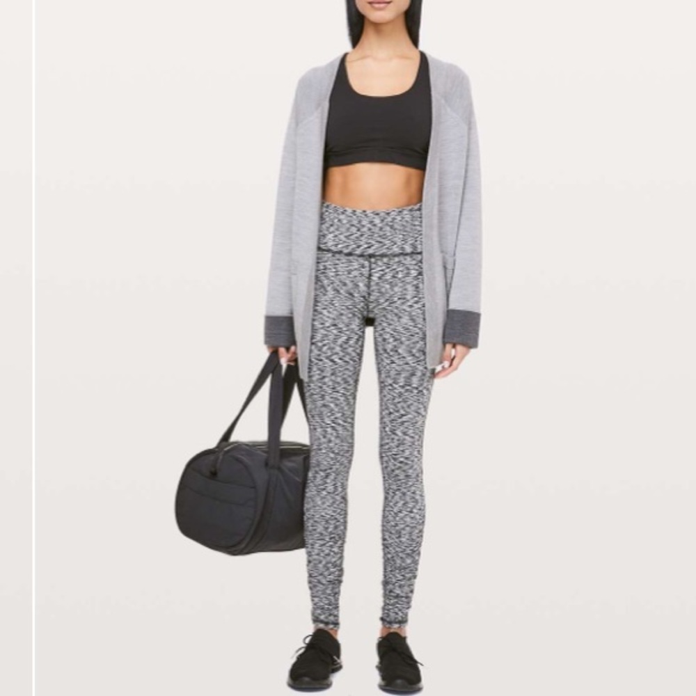 Lululemon ready to rulu tight